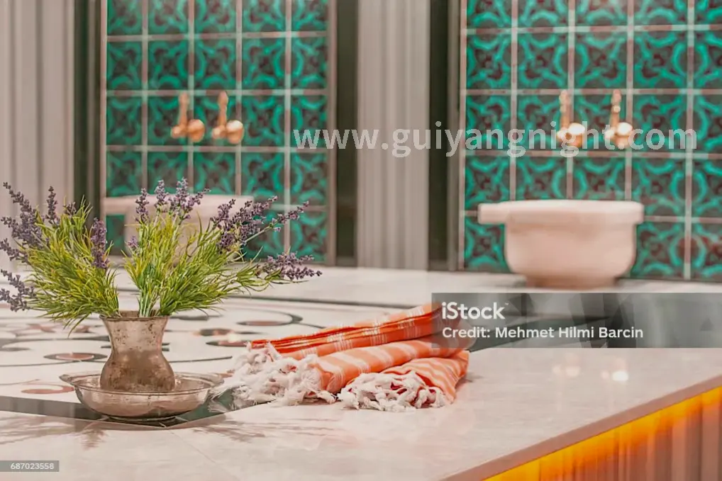 现代化的桑拿房控制面板