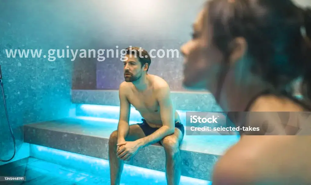 贵阳一家桑拿会所提供的水果和饮品