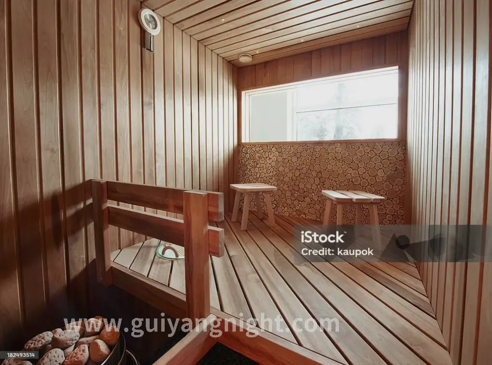 贵阳按摩技师正在为顾客进行手法舒缓