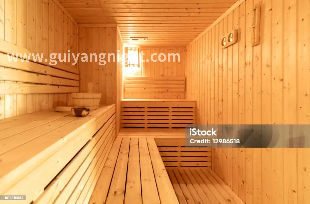 桑拿房内部